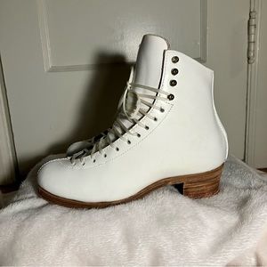 Harlick Finalist Ice Skates - Boot only